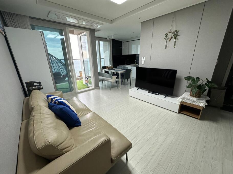 The Gangneung Ocean Stay Exterior photo