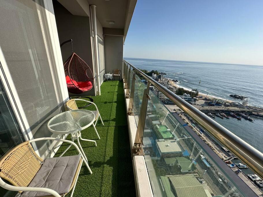 The Gangneung Ocean Stay Exterior photo